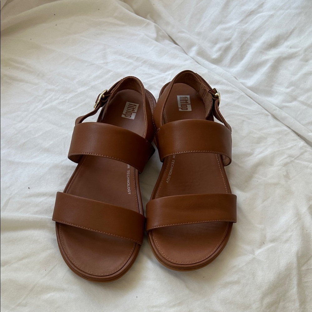 Fitflop Gracie flat sandal, tan, EXCELLENT pre-owned condition
